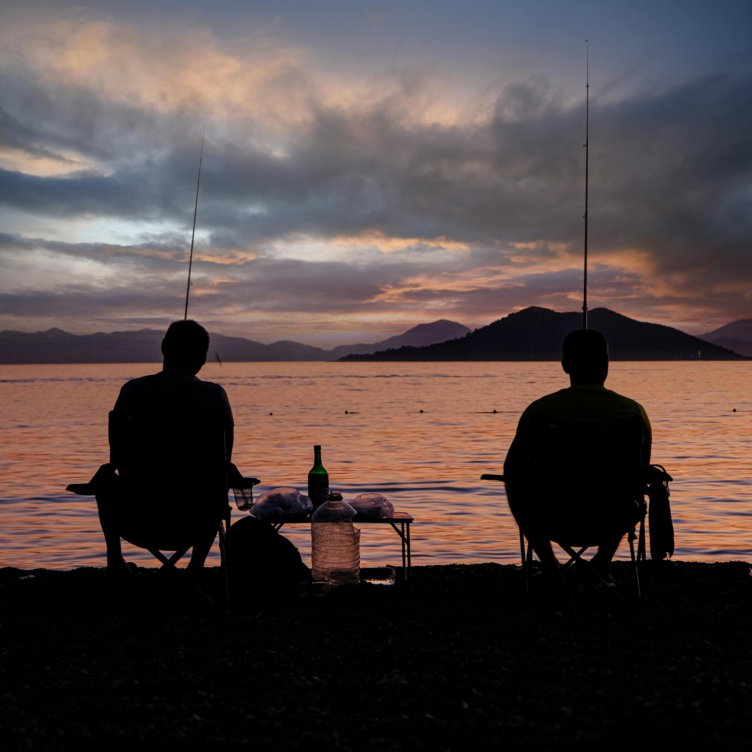 Dicas de Pesca Noturna: Equipamentos e Cuidados Necessários para Garantir o Sucesso e a Segurança